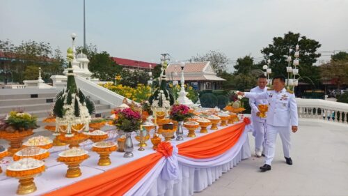 “ พม.เพชรบุรี ร่วมพิธีบวงสรวงพระบรมราชานุสาวรีย์พระบาทสมเด็จพระจอมเกล้าเจ้าอยู่หัว ณ บริเวณอุทยานเฉลิมพระเกียรติพระบาทสมเด็จพระจอมเกล้าเจ้าอยู่หัว พระนครคีรี ”