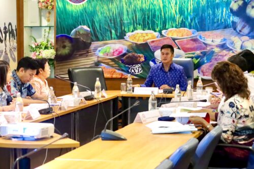 พม.เพชรบุรี จัดการประชุมคณะกรรมการพิจารณาพ่อตัวอย่างแห่งชาติ จังหวัดเพชรบุรี ประจำปี พ.ศ.2568